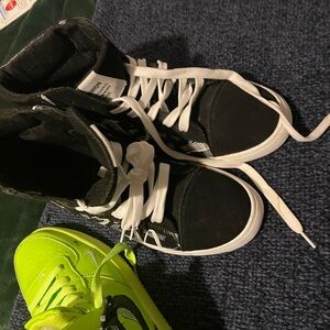 Professional skateboarding shoes!